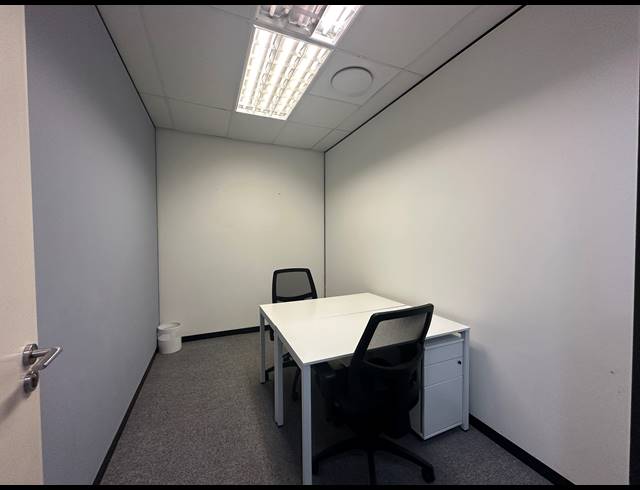 10M² CO-WORKING SPACE TO LET IN DORINGKLOOF